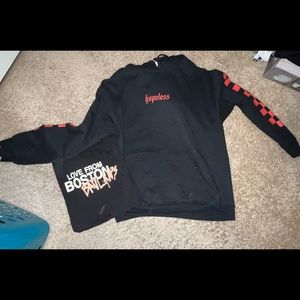 Halsey Hopeless Sweatshirt and Badlands T-shirt Medium